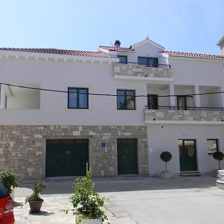 Apartments Lorenco Tisno Buitenkant foto